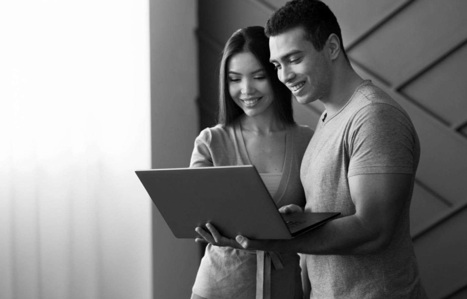 Postazione di lavoro organizzata per gestione server